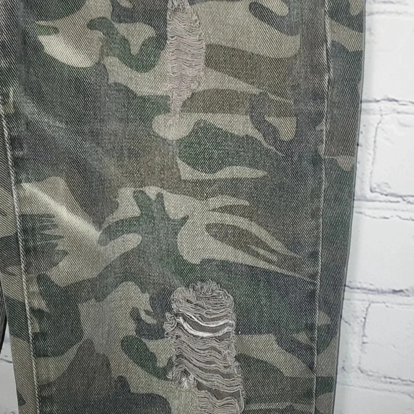 KanCan Green Camouflage Distressed Jeans 5/26 - Picture 5 of 13